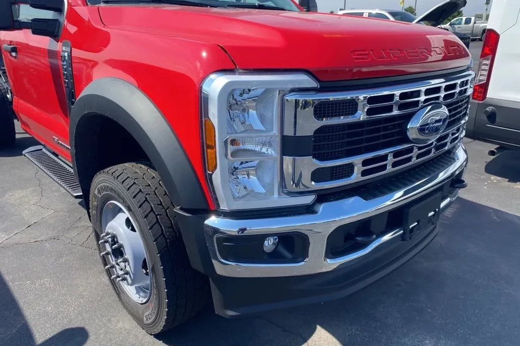2026 Ford F-600 photo 1