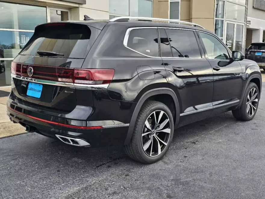 2025 Volkswagen Atlas SEL Premium R-Line photo 4