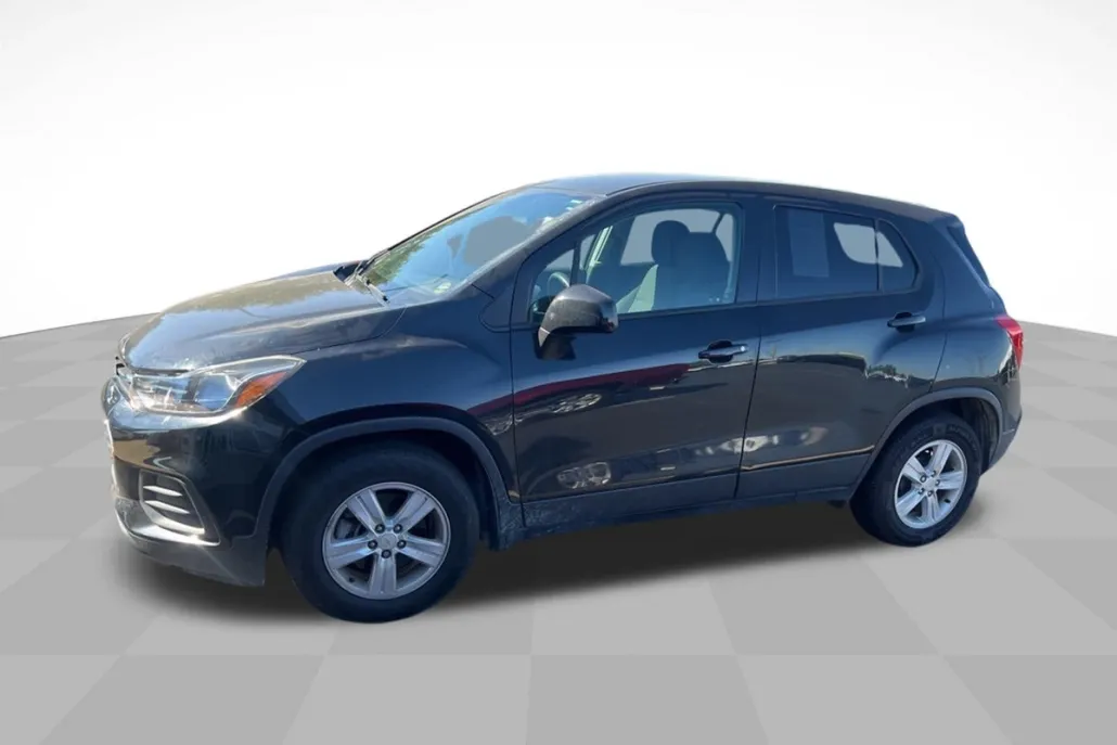 2020 Chevrolet Trax LS photo 1