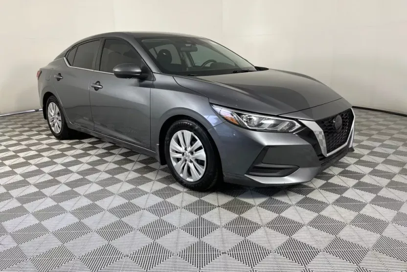 2020 Nissan Sentra S photo 1