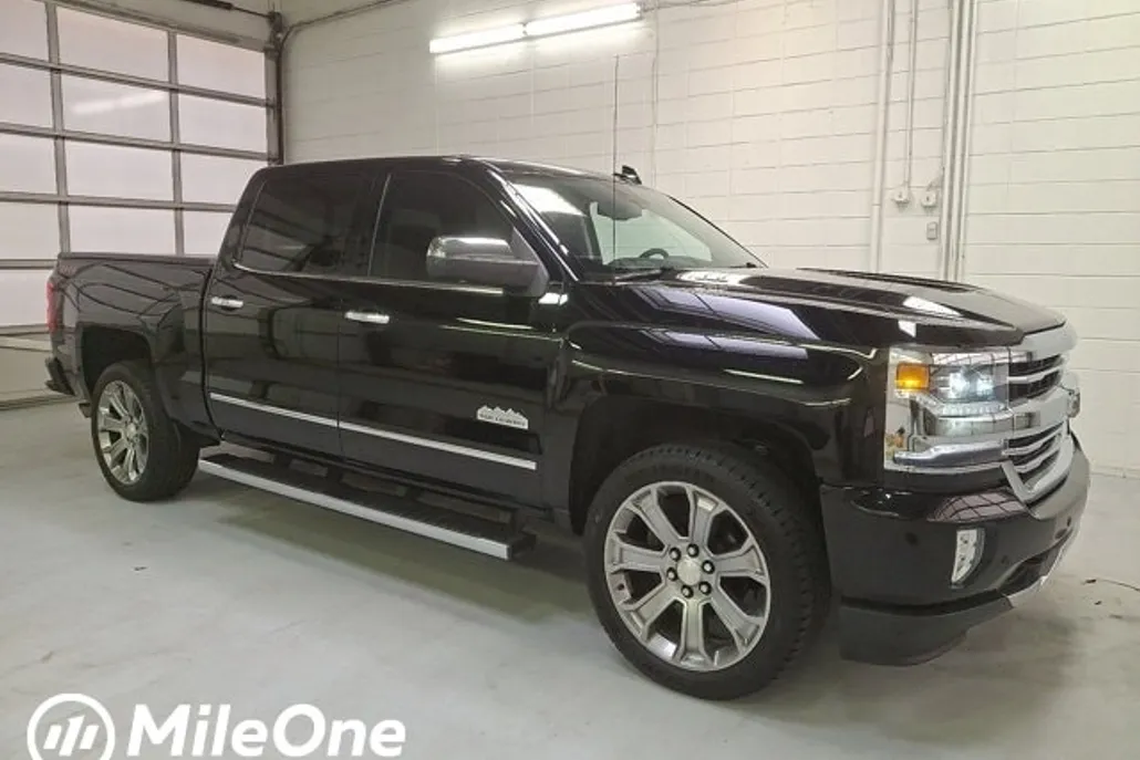 2018 Chevrolet Silverado 1500 High Country photo 1