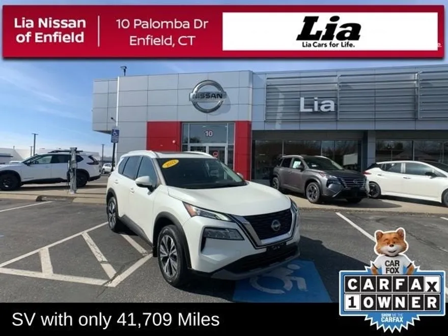 2022 Nissan Rogue SV photo 1