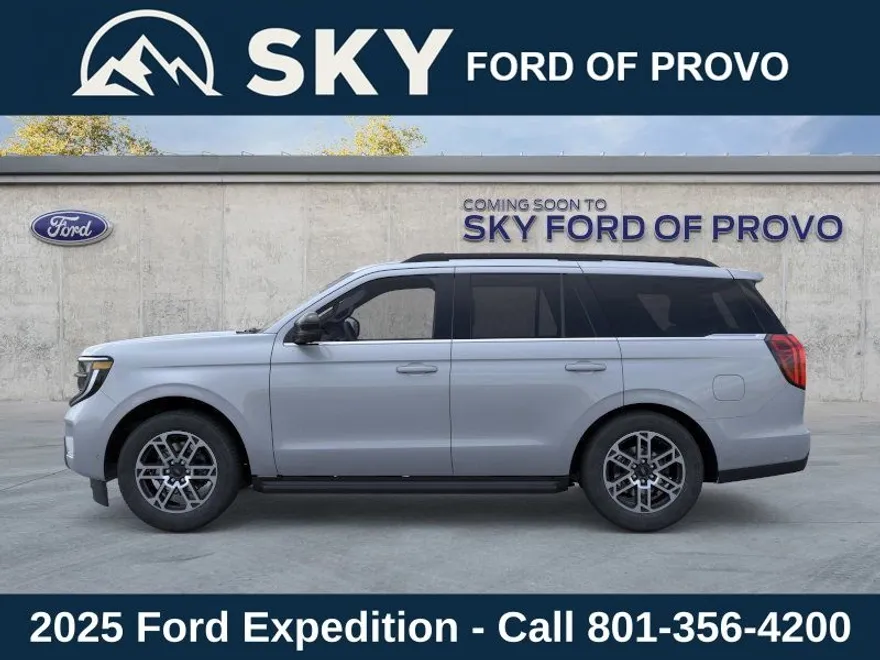 2025 Ford Expedition photo 1