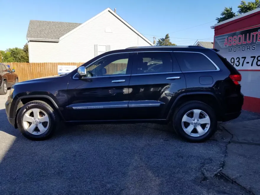 2013 Jeep Grand Cherokee Limited Sport photo 1
