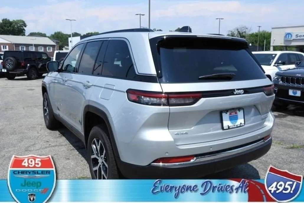 2025 Jeep Grand Cherokee Limited photo 1