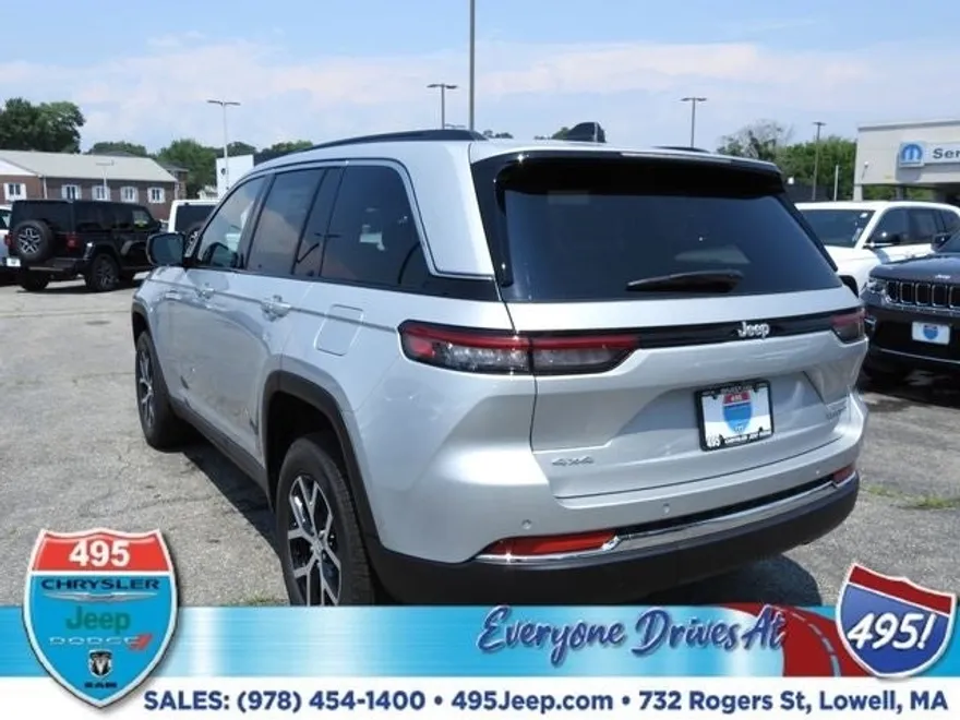 2025 Jeep Grand Cherokee Limited photo 1