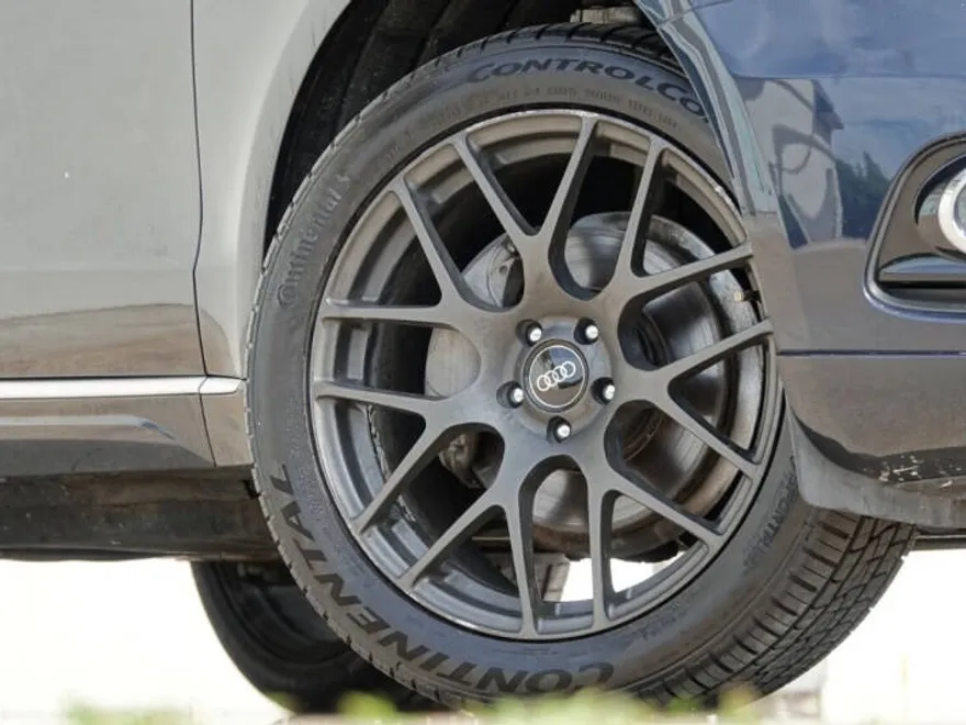 2013 Audi Q5 2.0T Premium Plus photo 1