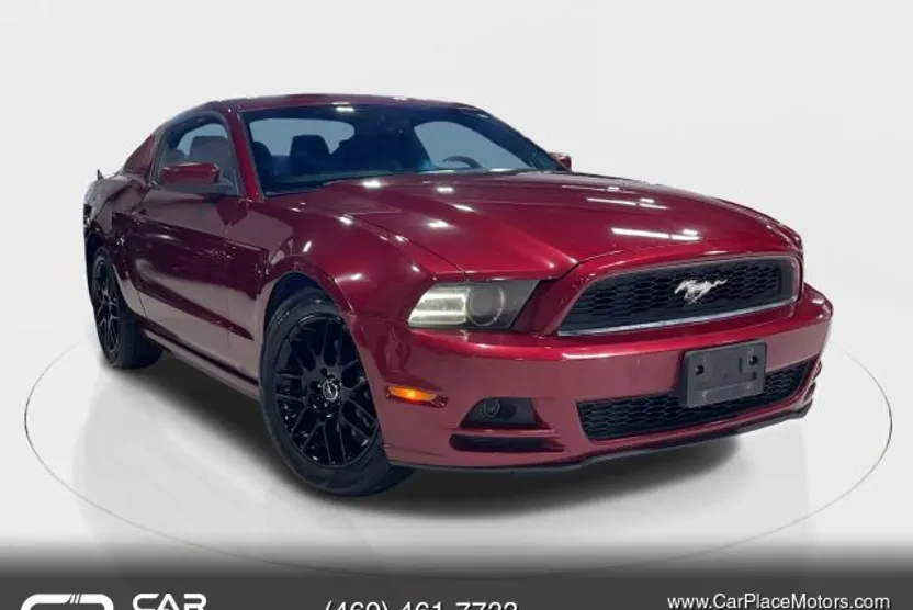 2014 Ford Mustang V6 photo 1
