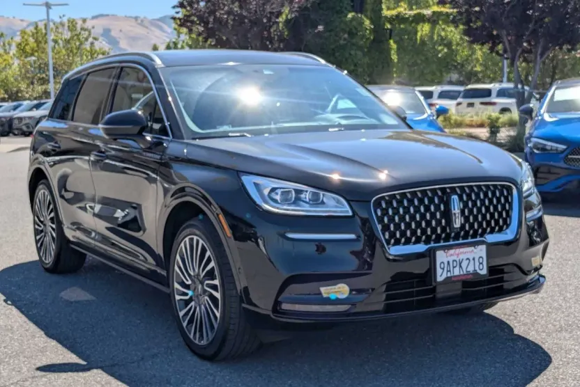 2022 Lincoln Corsair Grand Touring photo 1