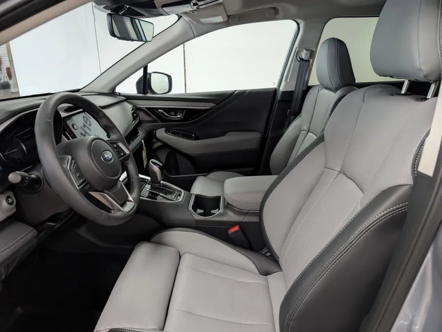 2025 Subaru Outback Limited photo 1
