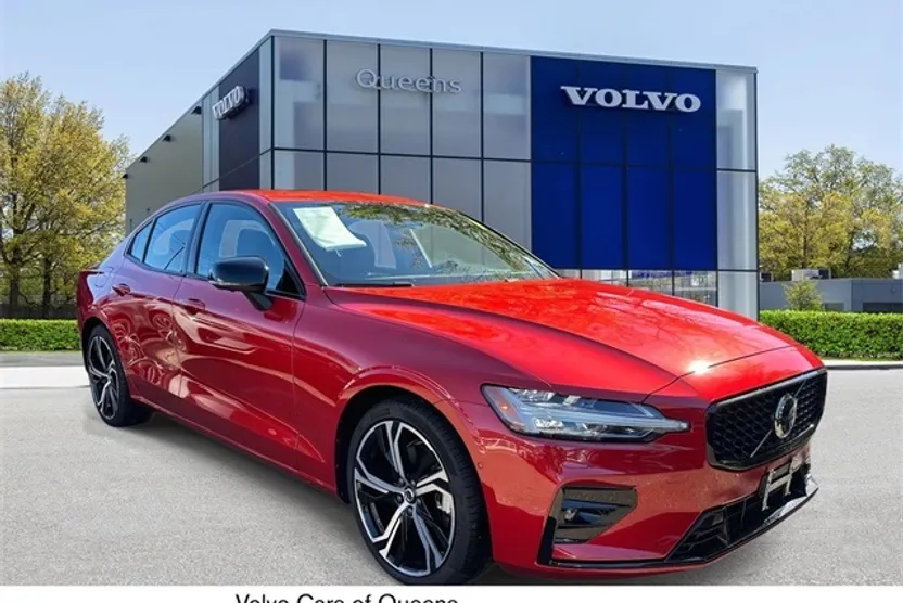 2023 Volvo S60 Ultimate photo 1