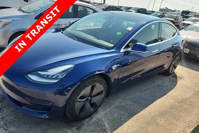 2020 Tesla Model 3 Long Range photo 1
