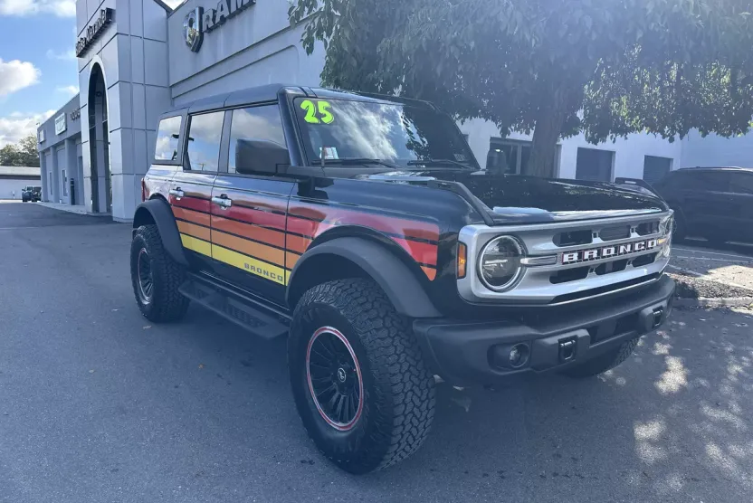 2025 Ford Bronco Big Bend photo 1