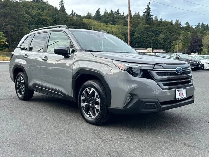 2025 Subaru Forester Premium photo 1