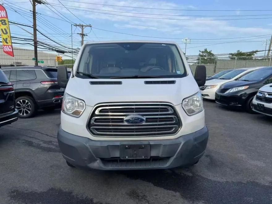 2017 Ford Transit XLT Van photo 1