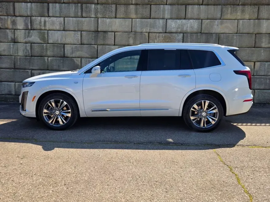 2022 Cadillac XT6 Premium Luxury photo 1