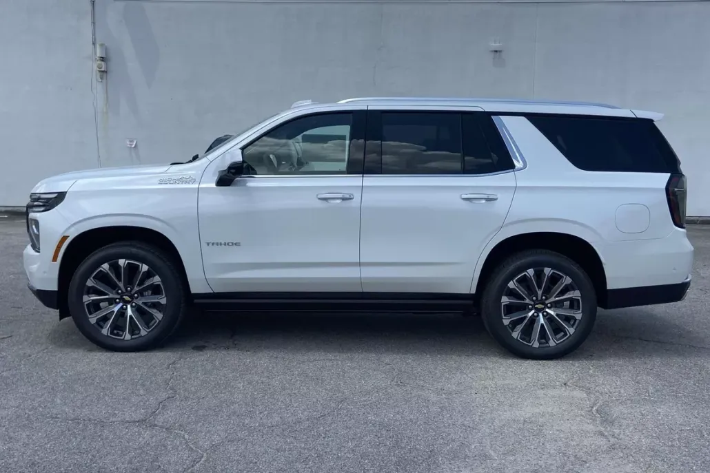 2025 Chevrolet Tahoe High Country photo 1