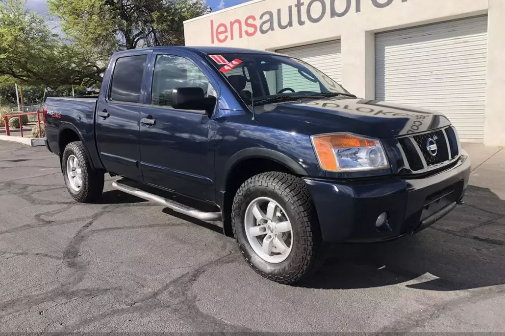 2011 Nissan Titan PRO-4X photo 1