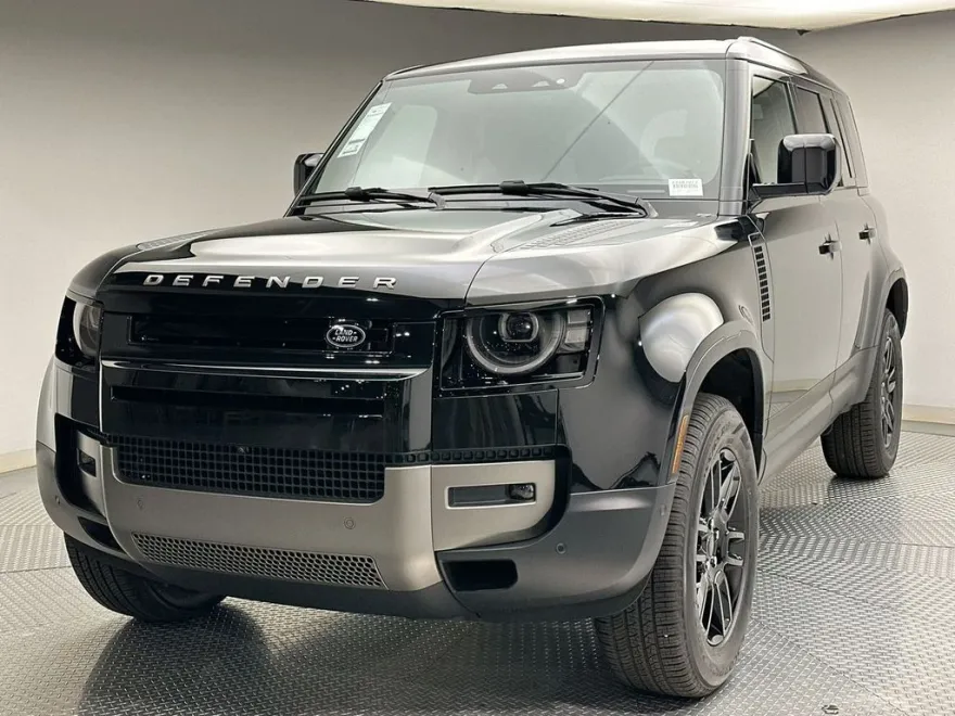 2026 Land Rover Defender 110 photo 1