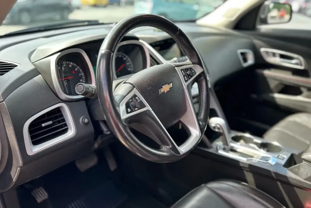 2015 Chevrolet Equinox LT photo 1