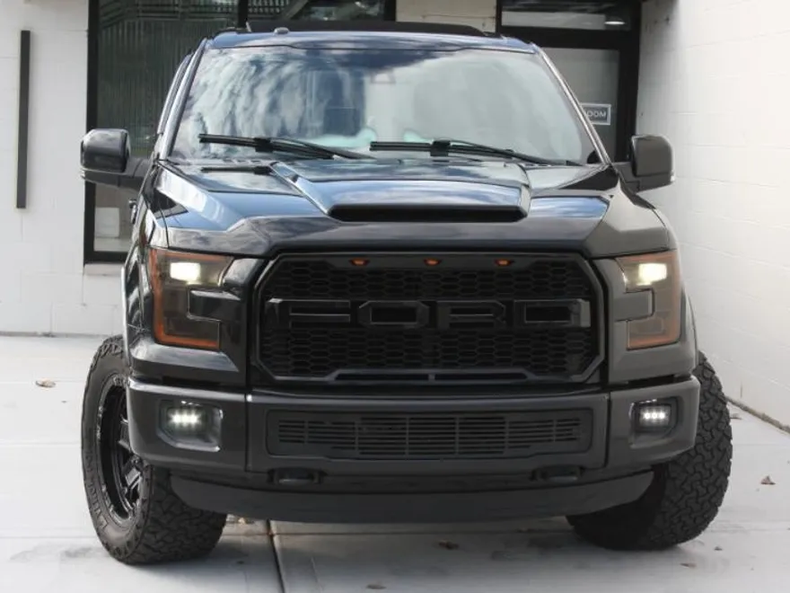 2015 Ford F-150 Lariat photo 1