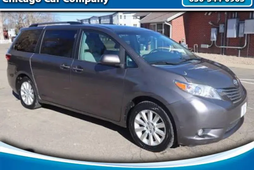 2015 Toyota Sienna XLE Premium photo 1