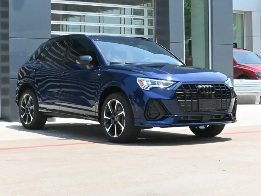 2025 Audi Q3 45 TFSI S line Premium Plus photo 1