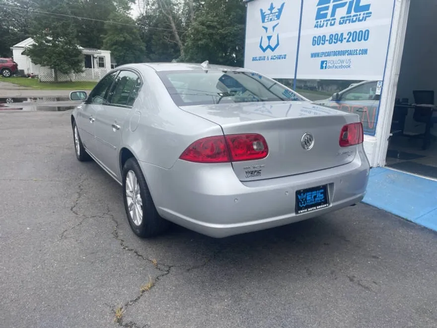 2009 Buick Lucerne CX photo 1