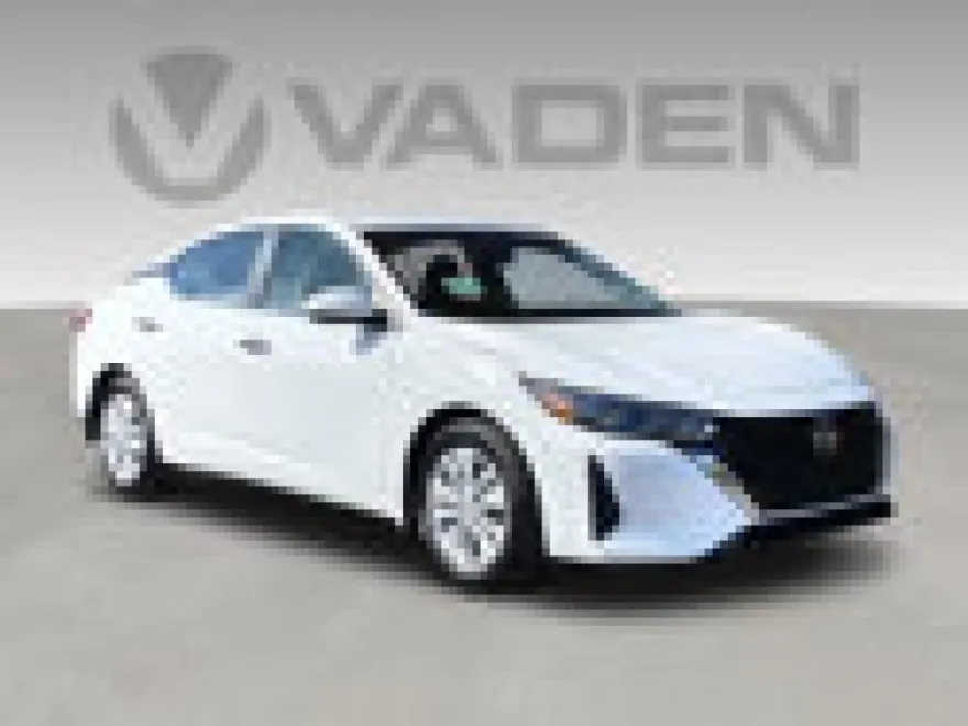 2025 Nissan Sentra S photo 1