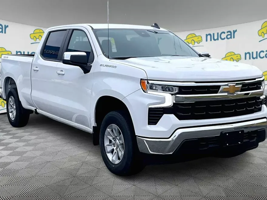2025 Chevrolet Silverado 1500 LT photo 1