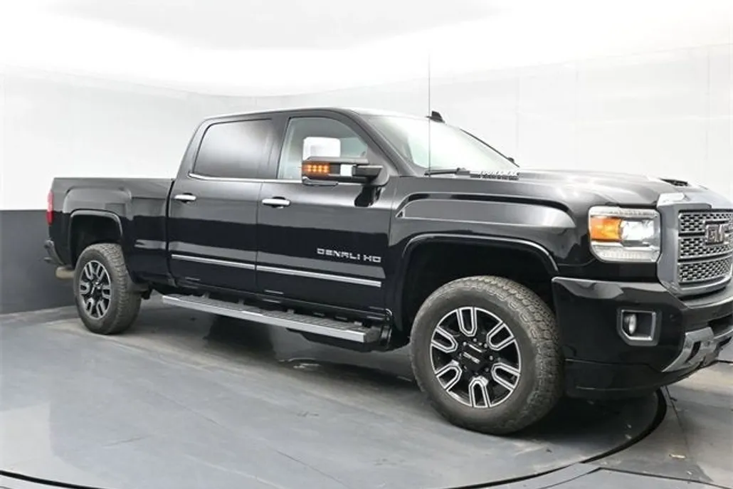 2019 Gmc Sierra 3500 HD Denali photo 1