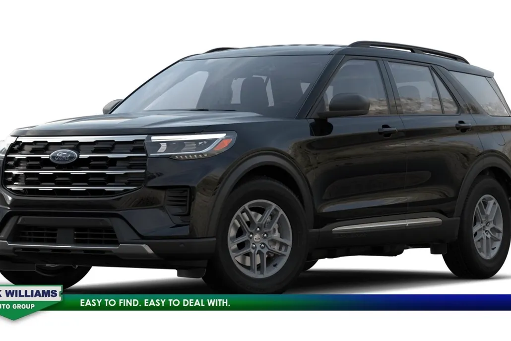 2025 Ford Explorer photo 1