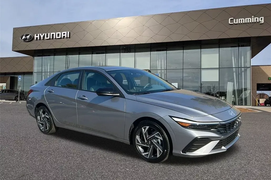 2025 Hyundai Elantra SEL Sport photo 1