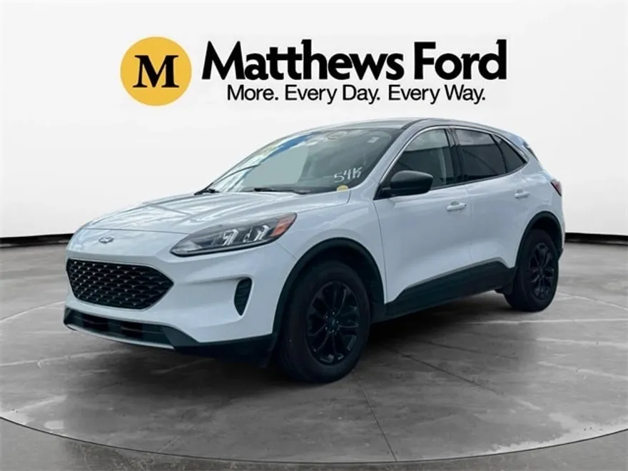 2022 Ford Escape SE photo 1