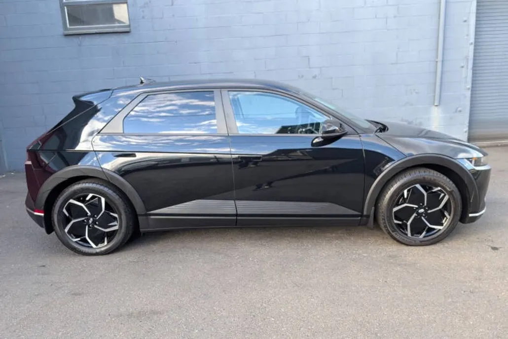 2023 Hyundai Ioniq 5 SEL photo 1