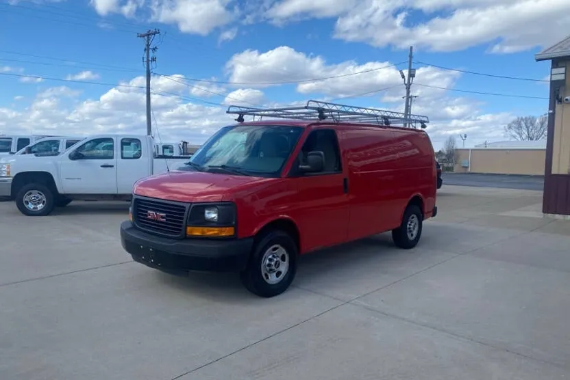 2014 Gmc Savana 3500 Cargo photo 1