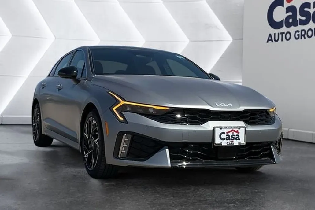 2026 Kia K5 GT-Line photo 1