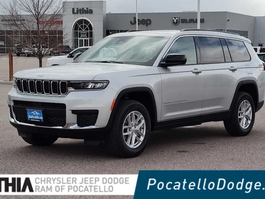 2025 Jeep Grand Cherokee Laredo photo 1