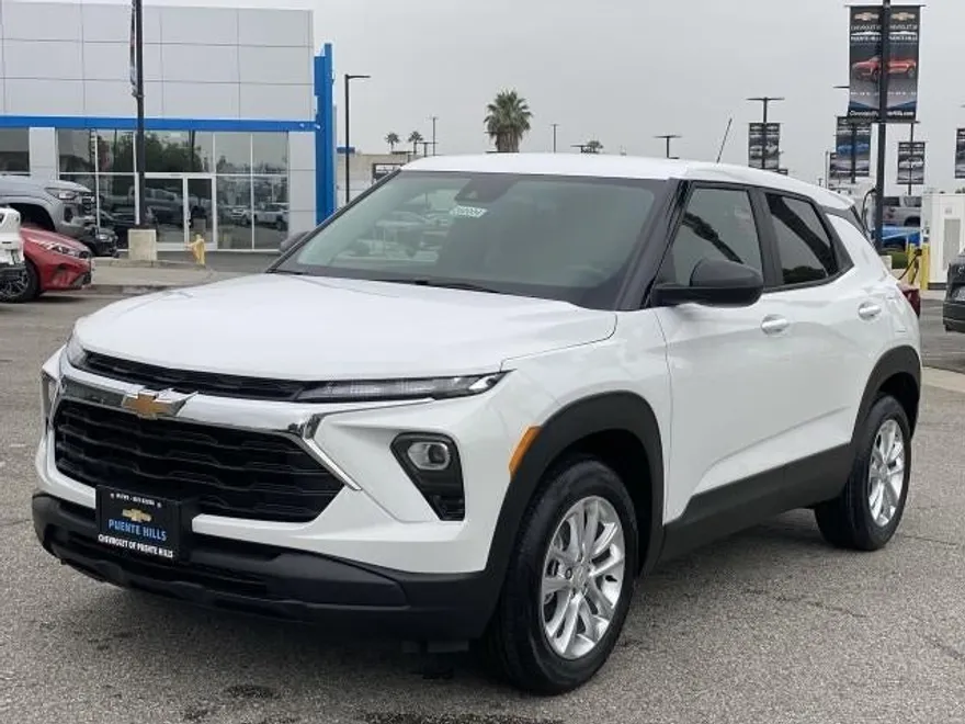 2026 Chevrolet Trailblazer LS photo 1