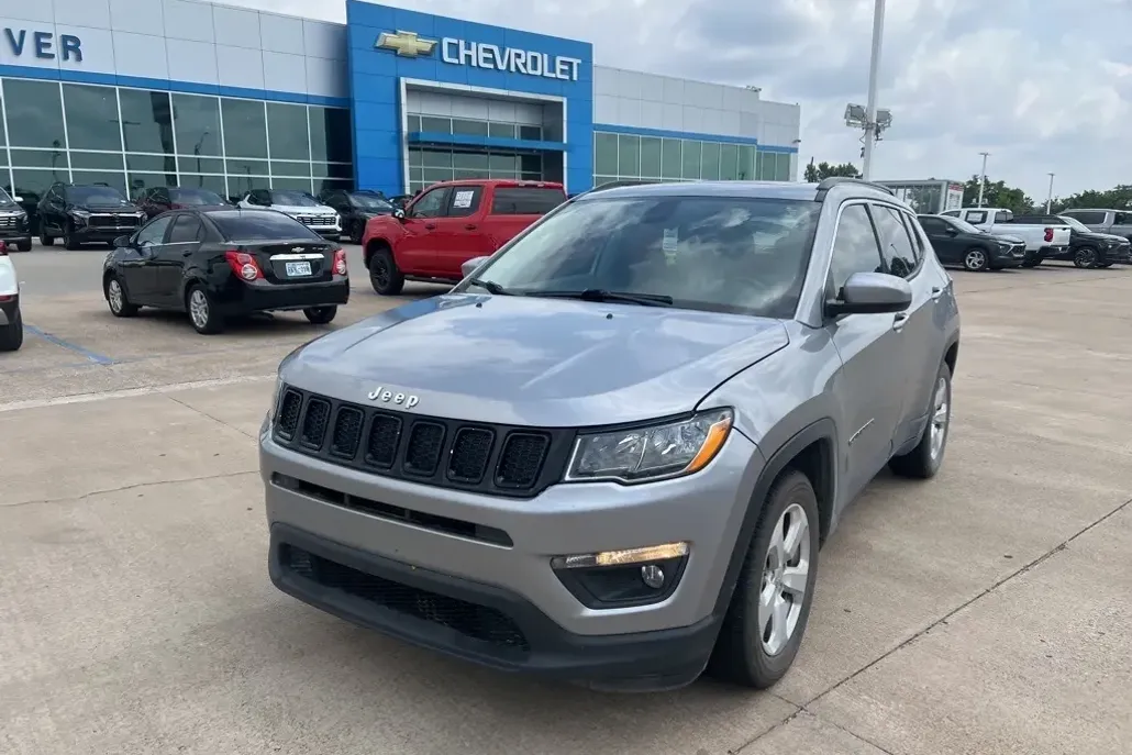 2021 Jeep Compass Latitude photo 1