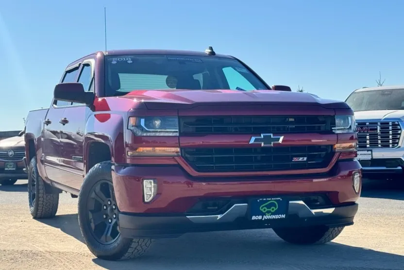 2018 Chevrolet Silverado 1500 LT2 photo 1
