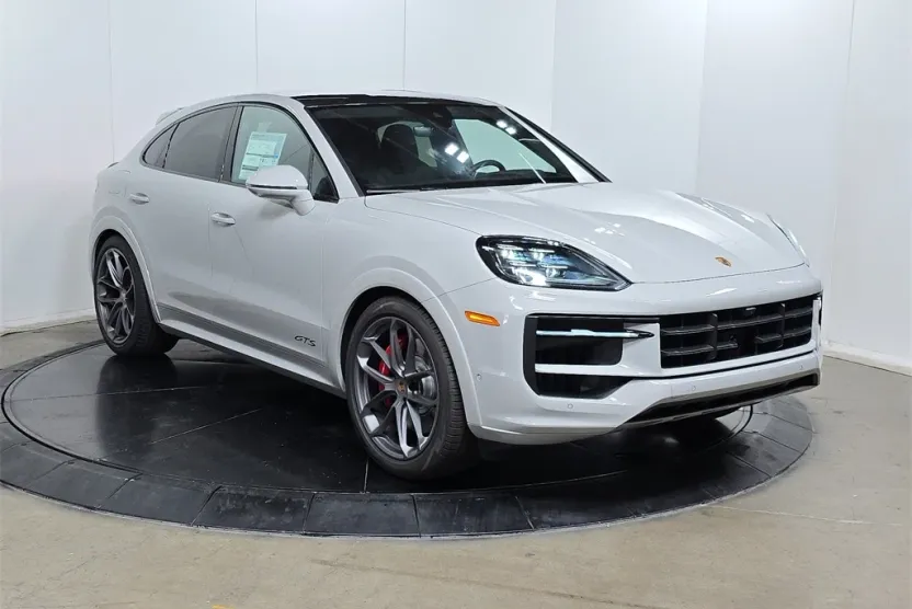 2026 Porsche Cayenne GTS Coupe photo 1