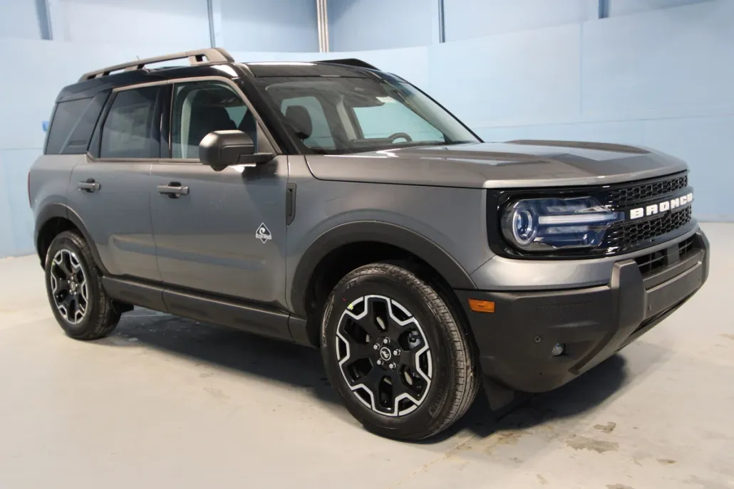 2025 Ford Bronco Sport Outer Banks photo 1