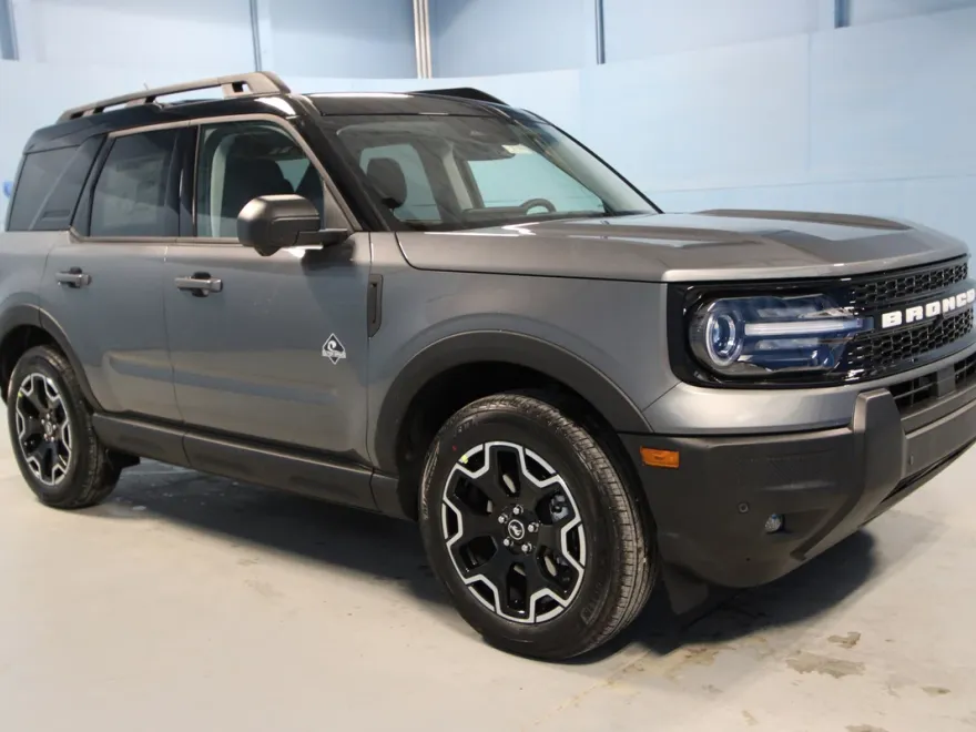 2025 Ford Bronco Sport Outer Banks photo 1