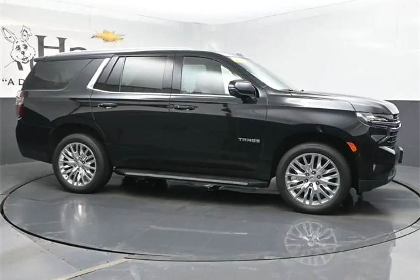 2023 Chevrolet Tahoe LT photo 1