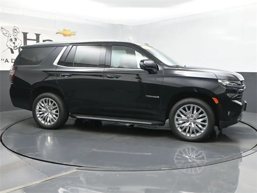2023 Chevrolet Tahoe LT photo 1