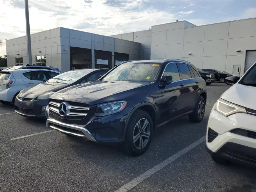2019 Mercedes Benz GLC 300 4MATIC photo 1