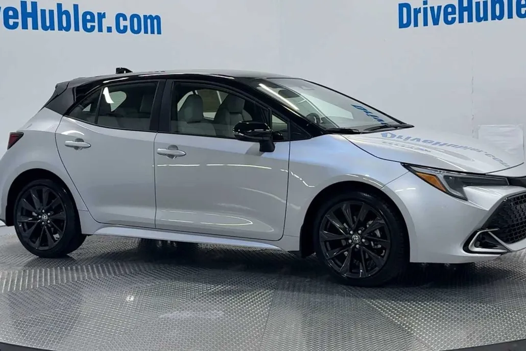 2025 Toyota Corolla XSE photo 1