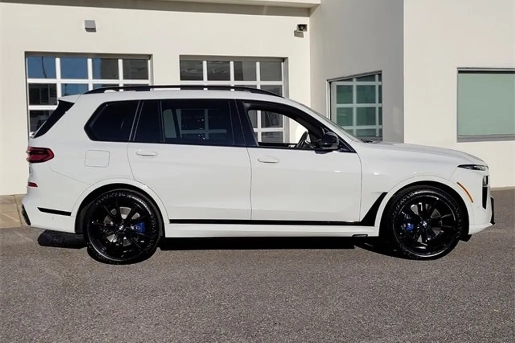 2024 Bmw X7 M60i photo 1