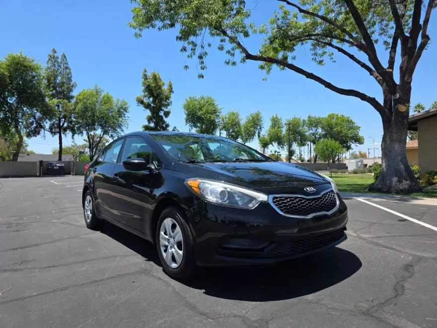 2015 Kia Forte LX photo 1